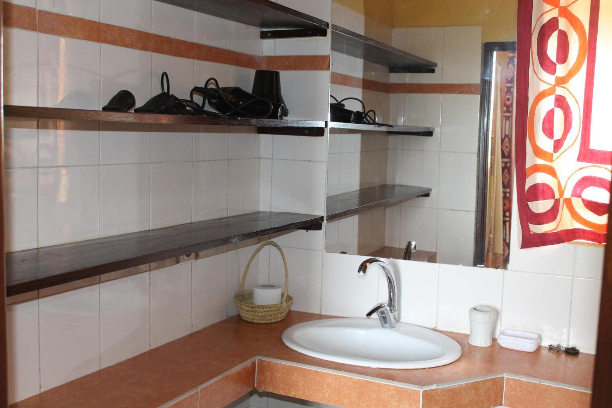 Aparthotel Jardin Tropical Bujumbura Exterior photo