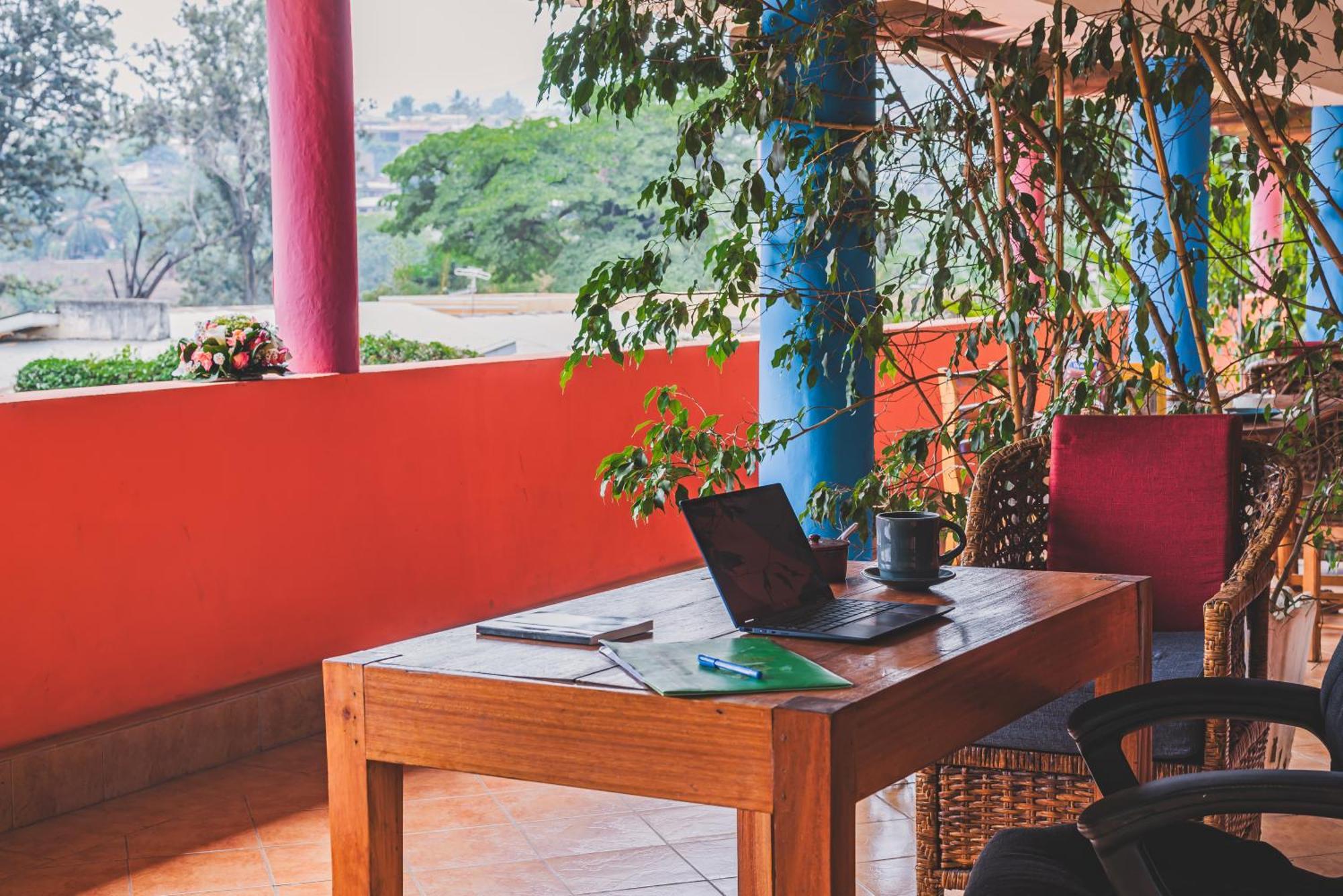 Aparthotel Jardin Tropical Bujumbura Exterior photo