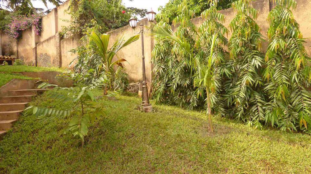 Aparthotel Jardin Tropical Bujumbura Exterior photo